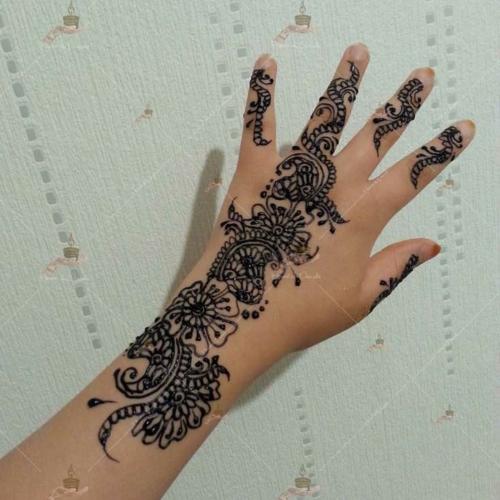 prestation henné du paradis mariage paris naturel henna henne domicile hlel tatouage fiancailles fassi mehendi day pas cher noir blanc rouge ile de france pose 78 yvelines mureaux poissy meulan argenteuil invitee main mariée