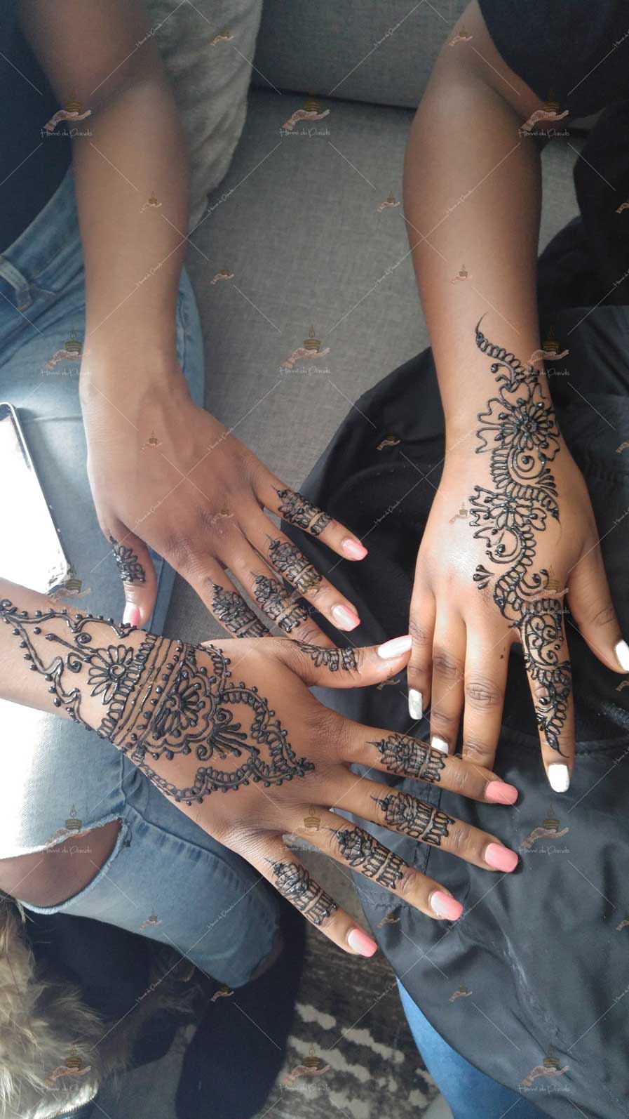 prestation henné du paradis mariage paris naturel henna henne domicile hlel tatouage fiancailles fassi mehendi day pas cher noir blanc rouge ile de france pose 78 yvelines mureaux poissy meulan argenteuil invitee main mariée