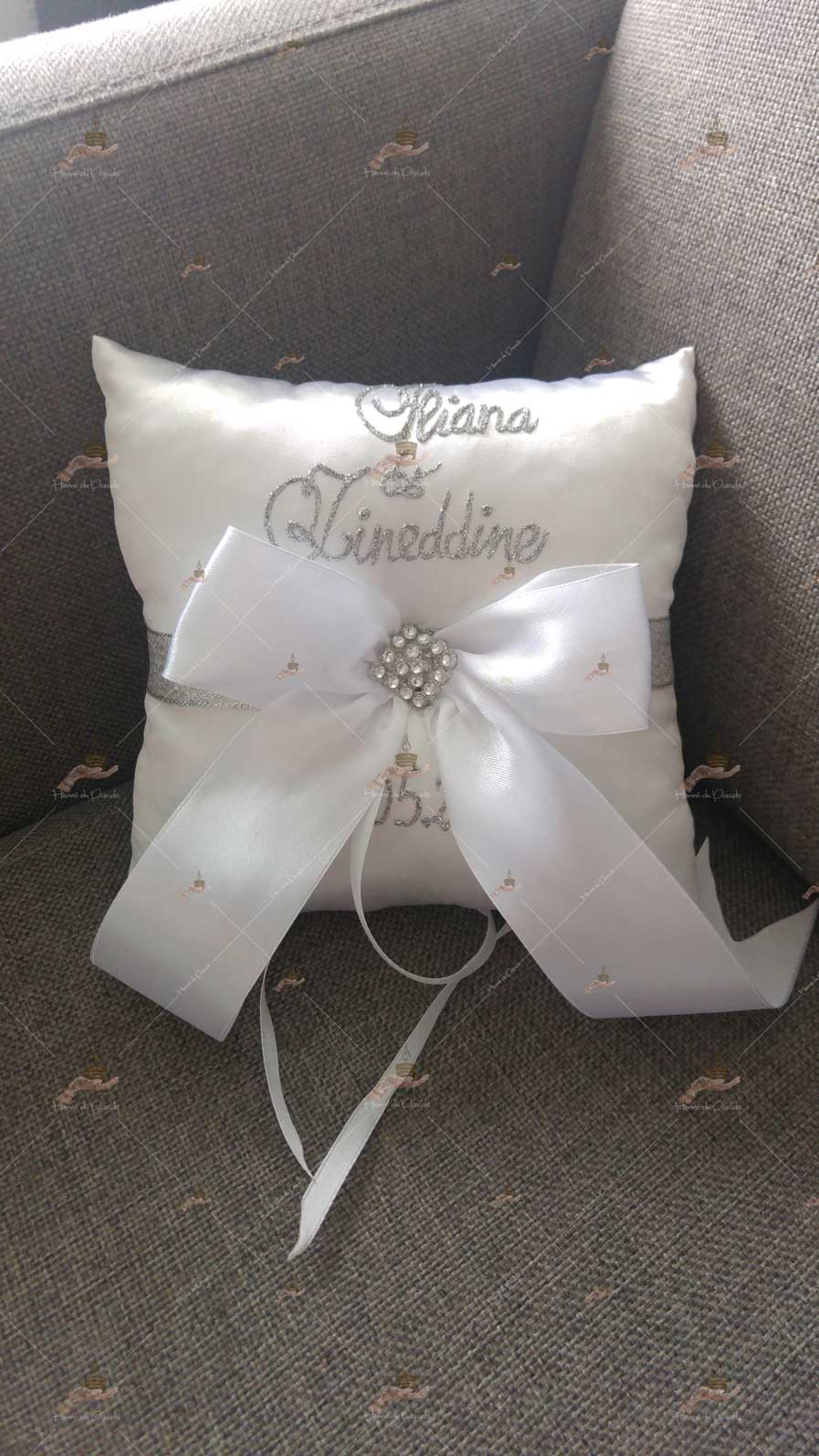 coussin, porte-alliances, personnalisé paris, idf, Ile-de-france, 78, mariage, fiançailles, hlel, personnalisation, cérémonie, artisanale, amour, mariés, henné, henna