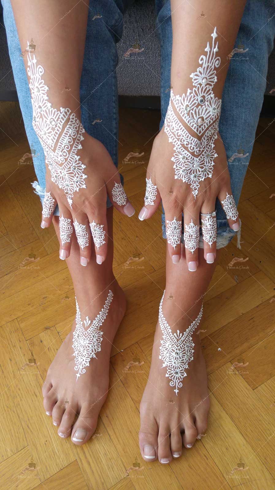 prestation henné du paradis mariage paris naturel henna henne domicile hlel tatouage fiancailles fassi mehendi day pas cher noir blanc rouge ile de france pose 78 yvelines mureaux poissy meulan argenteuil invitee main mariée