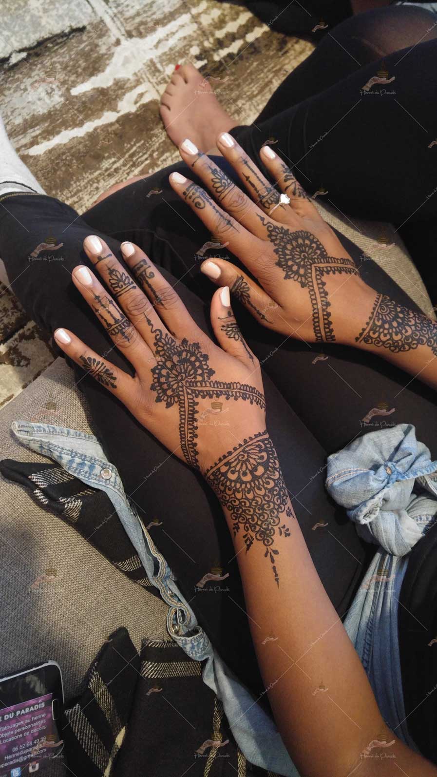 prestation henné du paradis mariage paris naturel henna henne domicile hlel tatouage fiancailles fassi mehendi day pas cher noir blanc rouge ile de france pose 78 yvelines mureaux poissy meulan argenteuil invitee main mariée