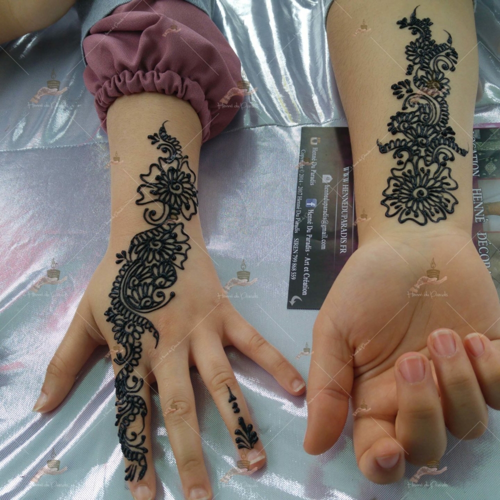 prestation henné du paradis mariage paris naturel henna henne domicile hlel tatouage fiancailles fassi mehendi day pas cher noir blanc rouge ile de france pose 78 yvelines mureaux poissy meulan argenteuil invitee main mariée