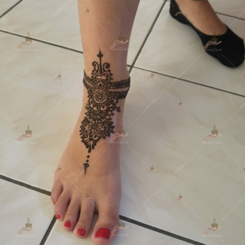 prestation henné du paradis mariage paris naturel henna henne domicile hlel tatouage fiancailles fassi mehendi day pas cher noir blanc rouge ile de france pose 78 yvelines mureaux poissy pieds meulan argenteuil invitee main mariée