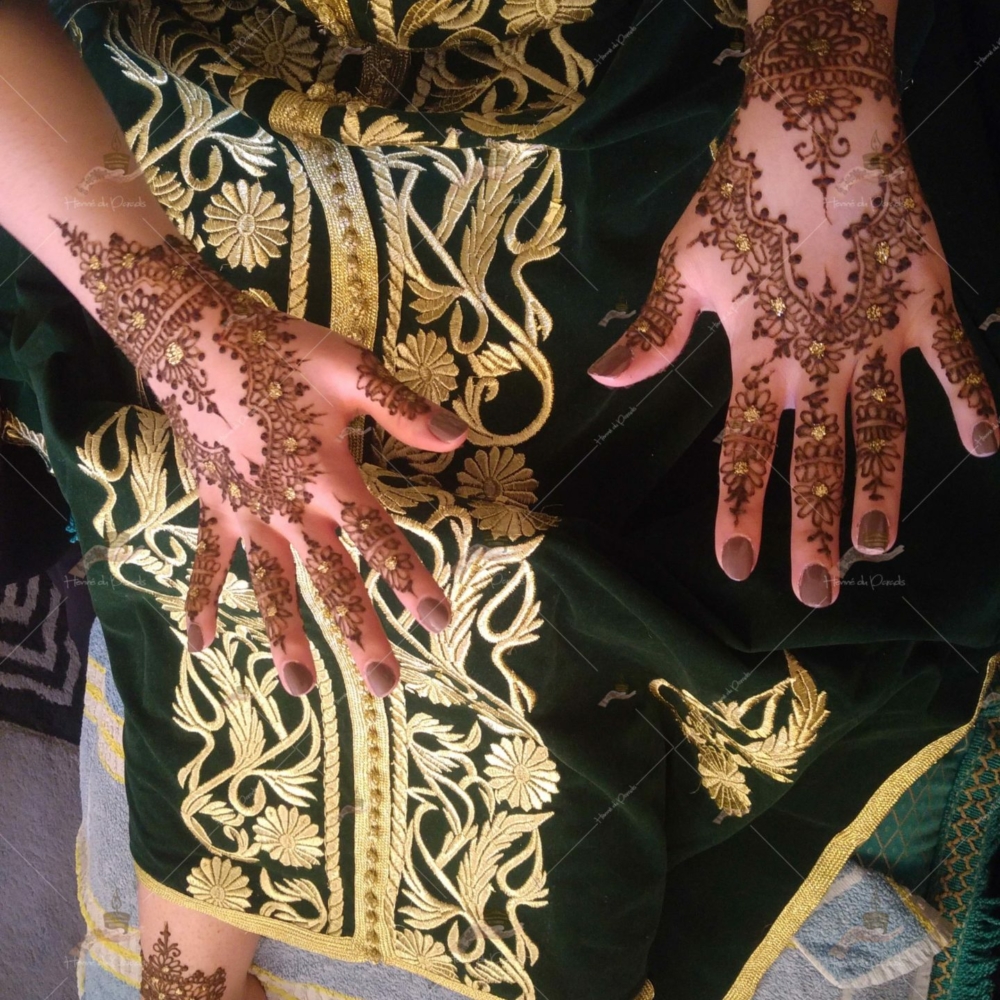 prestation henné du paradis mariage paris naturel henna henne domicile hlel tatouage fiancailles fassi mehendi day pas cher noir blanc rouge ile de france pose 78 yvelines mureaux poissy meulan argenteuil invitee main mariée