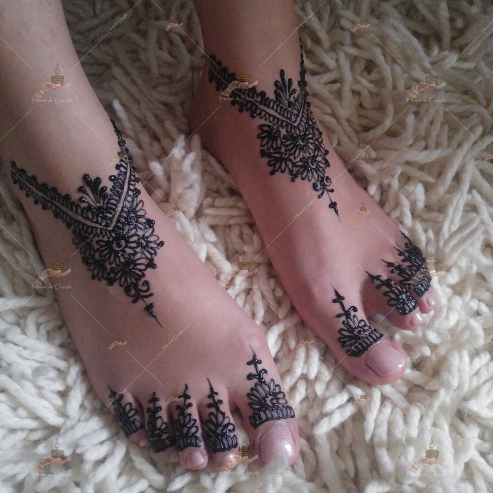 prestation henné du paradis mariage paris naturel henna henne domicile hlel tatouage fiancailles fassi mehendi day pas cher noir blanc rouge ile de france pose 78 yvelines mureaux poissy meulan argenteuil invitee main mariée