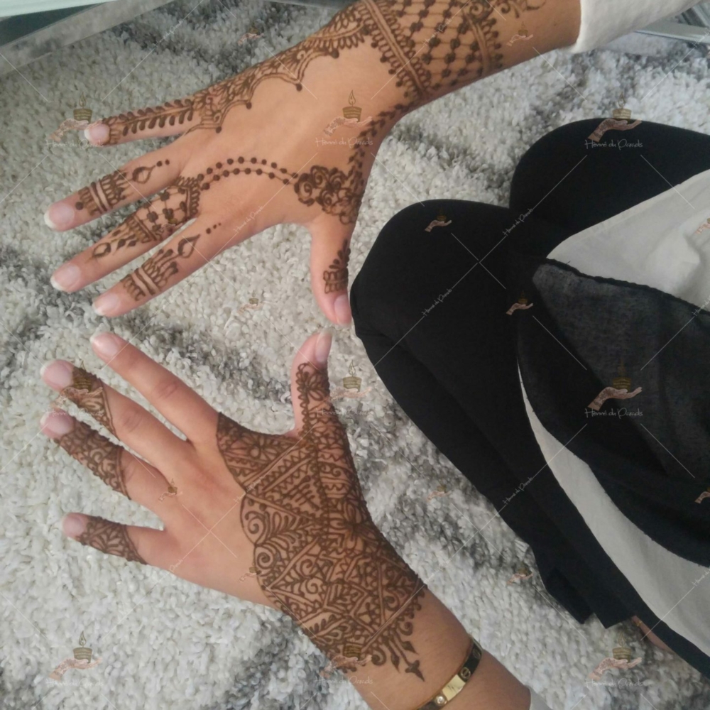 prestation henné du paradis mariage paris naturel henna henne domicile hlel tatouage fiancailles fassi mehendi day pas cher noir blanc rouge ile de france pose 78 yvelines mureaux poissy meulan argenteuil invitee main mariée