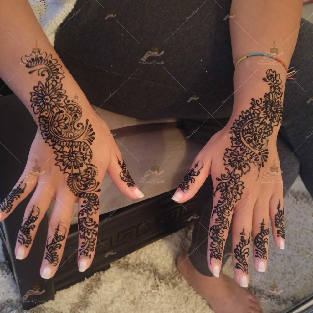 prestation henné du paradis mariage paris naturel henna henne domicile hlel tatouage fiancailles fassi mehendi day pas cher noir blanc rouge ile de france pose 78 yvelines mureaux poissy meulan argenteuil invitee main mariée