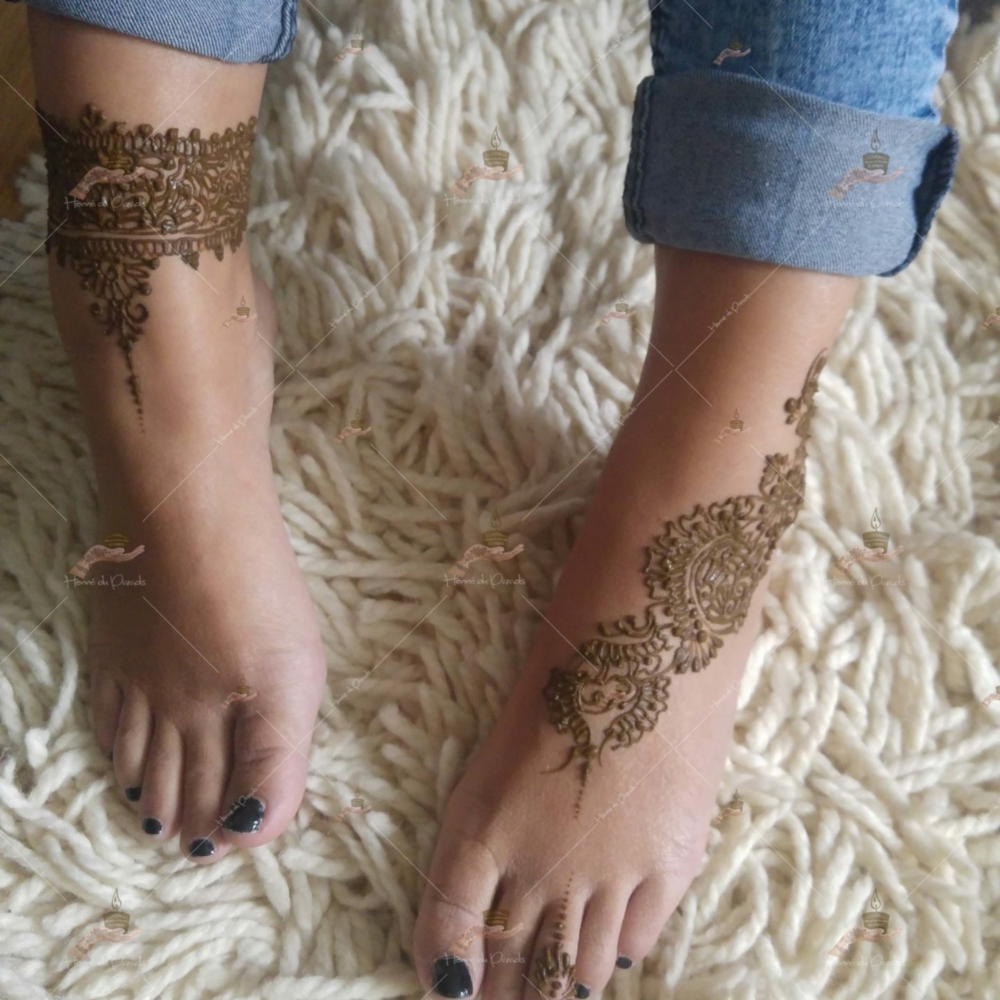 prestation henné du paradis mariage paris naturel henna henne domicile hlel tatouage fiancailles fassi mehendi day pas cher noir blanc rouge ile de france pose 78 yvelines mureaux poissy pieds meulan argenteuil invitee main mariée