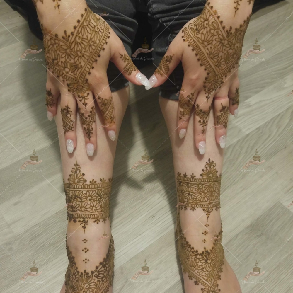 prestation henné du paradis mariage paris naturel henna henne domicile hlel tatouage fiancailles fassi mehendi day pas cher noir blanc rouge ile de france pose 78 yvelines mureaux poissy meulan pieds argenteuil invitee main mariée