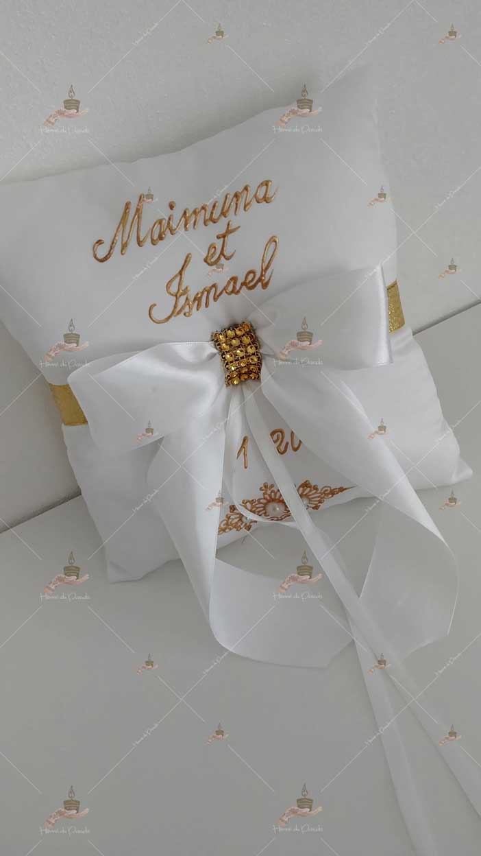 coussin, porte-alliances, personnalisé paris, idf, Ile-de-france, 78, mariage, fiançailles, hlel, personnalisation, cérémonie, artisanale, amour, mariés, henné, henna