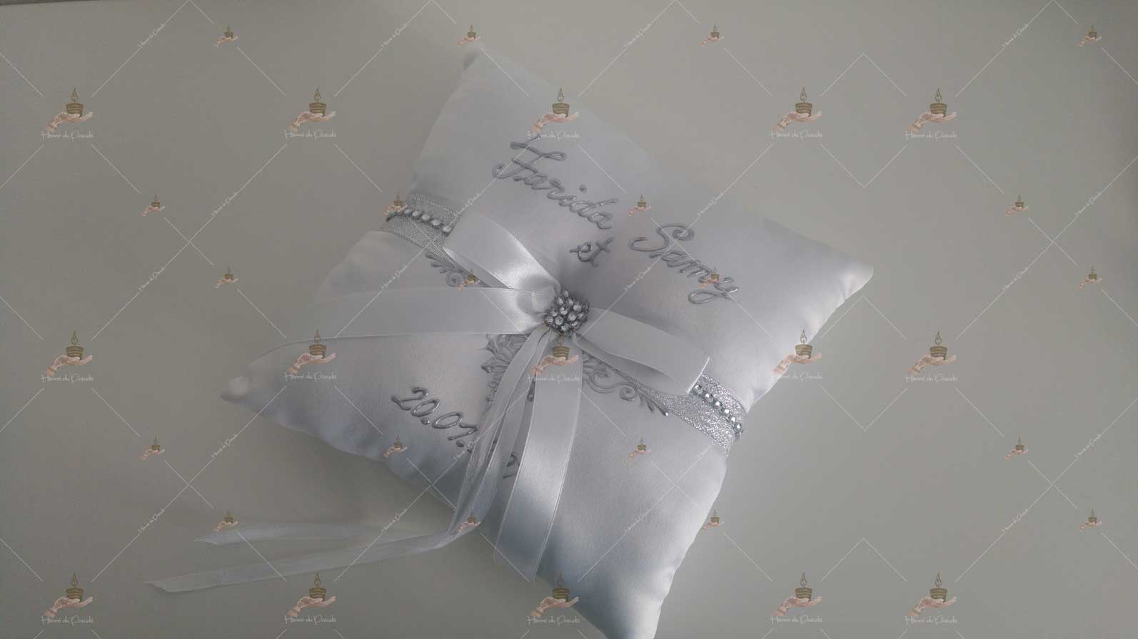 coussin, porte-alliances, personnalisé paris, idf, Ile-de-france, 78, mariage, fiançailles, hlel, personnalisation, cérémonie, artisanale, amour, mariés, henné, henna