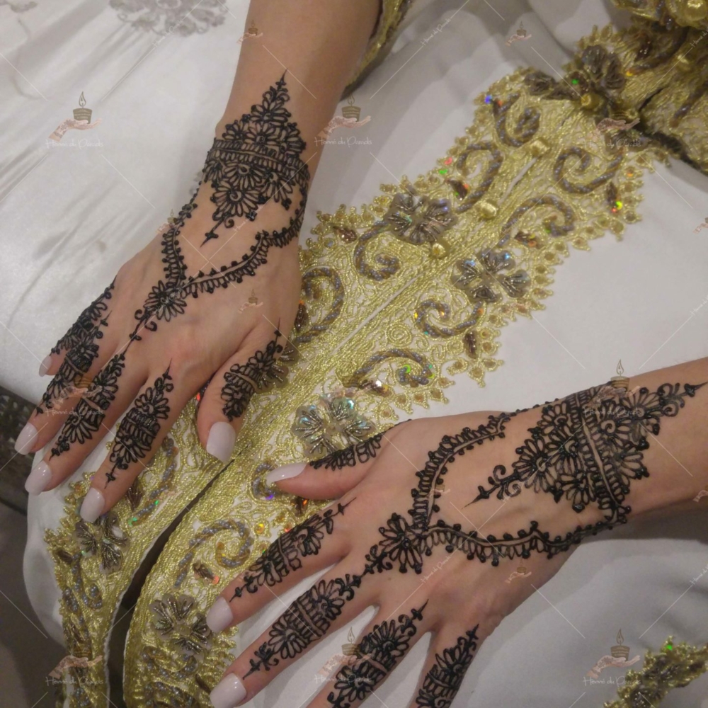 prestation henné du paradis mariage paris naturel henna henne domicile hlel tatouage fiancailles fassi mehendi day pas cher noir blanc rouge ile de france pose 78 yvelines mureaux poissy meulan argenteuil invitee main mariée