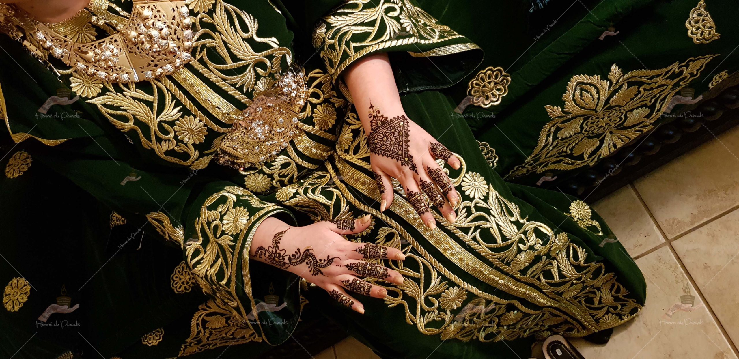 prestation fiançailles noir rouge Argenteuil invitée prix main dos cheville fête corps tatto déplacement pied blanc henné naturel qualité mariage Paris henna henne domicile paradis hlel tatouage fiancailles fassi mehendi day pas cher ile france pose 78 yvelines mureaux poissy meulan