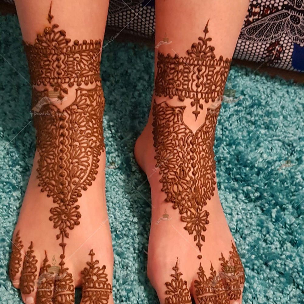 prestation henné du paradis mariage paris naturel henna henne domicile hlel tatouage fiancailles fassi mehendi day pas cher noir blanc rouge ile de france pose 78 yvelines mureaux poissy meulan pieds argenteuil invitee main mariée