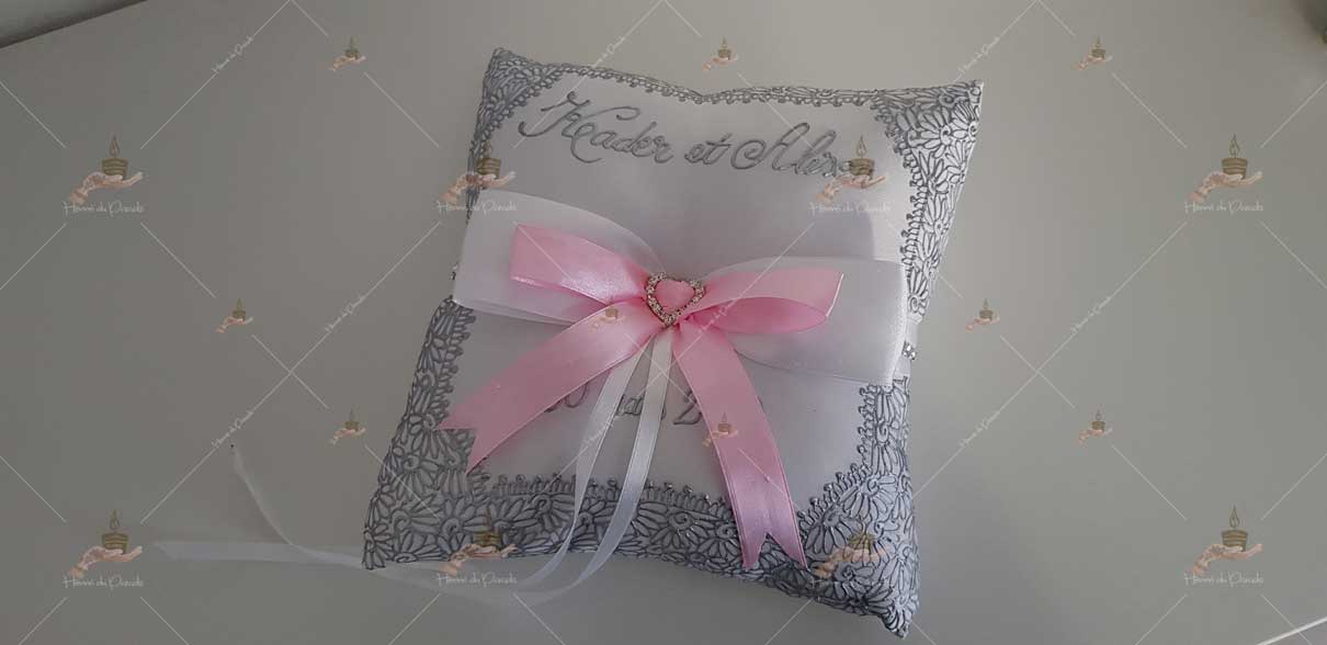 coussin, porte-alliances, personnalisé paris, idf, Ile-de-france, 78, mariage, fiançailles, hlel, personnalisation, cérémonie, artisanale, amour, mariés, henné, henna