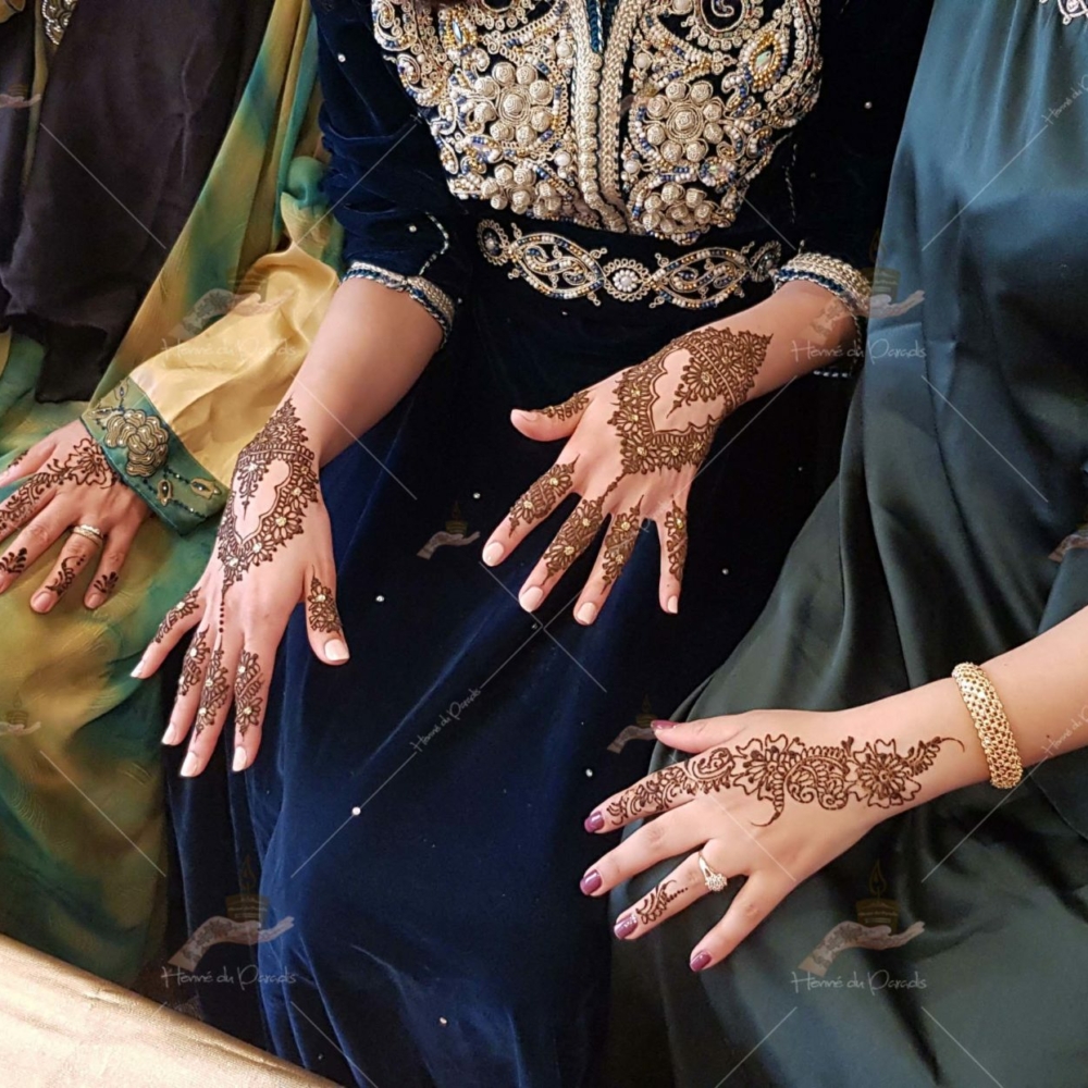 prestation henné du paradis mariage paris naturel henna henne domicile hlel tatouage fiancailles fassi mehendi day pas cher noir blanc rouge ile de france pose 78 yvelines mureaux poissy meulan argenteuil invitee main mariée