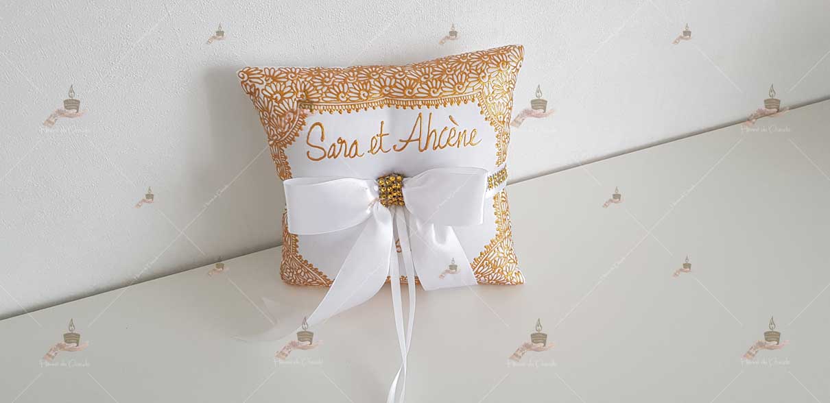 coussin, porte-alliances, personnalisé paris, idf, Ile-de-france, 78, mariage, fiançailles, hlel, personnalisation, cérémonie, artisanale, amour, mariés, henné, henna