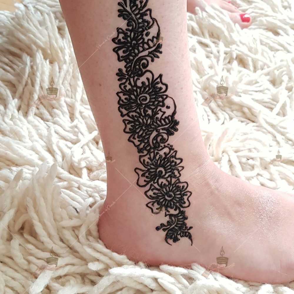 prestation henné du paradis mariage paris naturel henna henne domicile hlel tatouage fiancailles fassi mehendi day pas cher noir blanc rouge ile de france pose 78 yvelines mureaux poissy meulan pieds argenteuil invitee main mariée