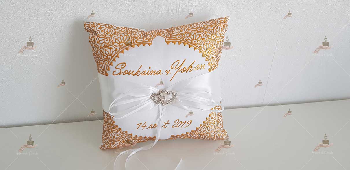 coussin, porte-alliances, personnalisé paris, idf, Ile-de-france, 78, mariage, fiançailles, hlel, personnalisation, cérémonie, artisanale, amour, mariés, henné, henna