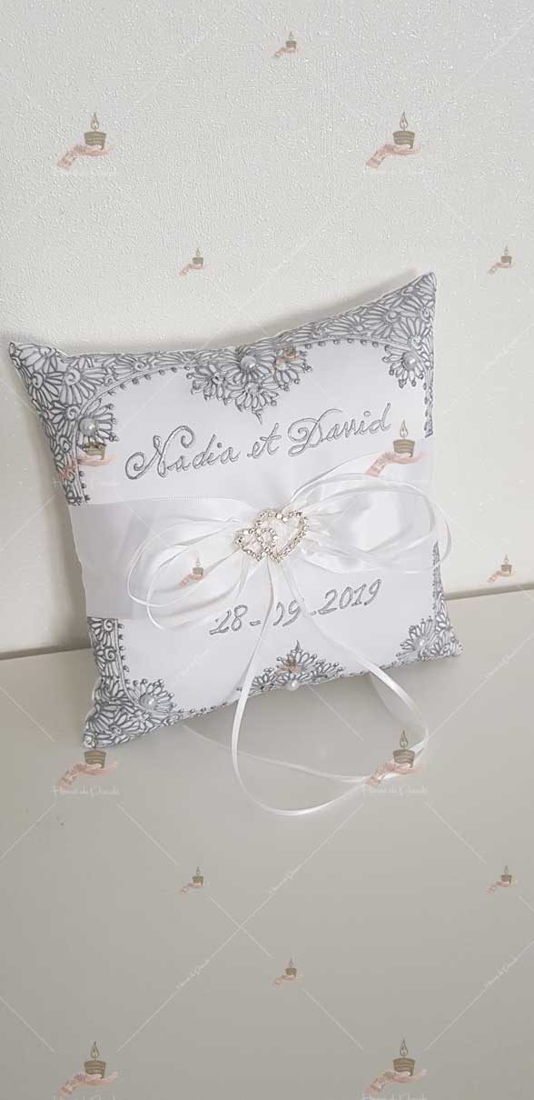 coussin, porte-alliances, personnalisé paris, idf, Ile-de-france, 78, mariage, fiançailles, hlel, personnalisation, cérémonie, artisanale, amour, mariés, henné, henna