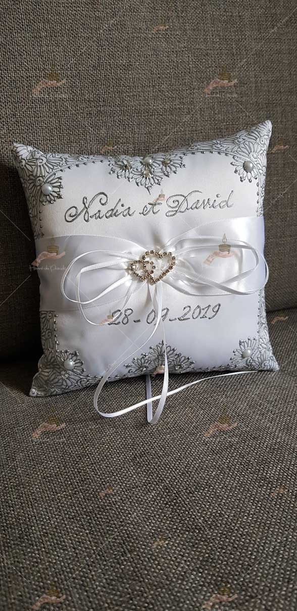 coussin, porte-alliances, personnalisé paris, idf, Ile-de-france, 78, mariage, fiançailles, hlel, personnalisation, cérémonie, artisanale, amour, mariés, henné, henna