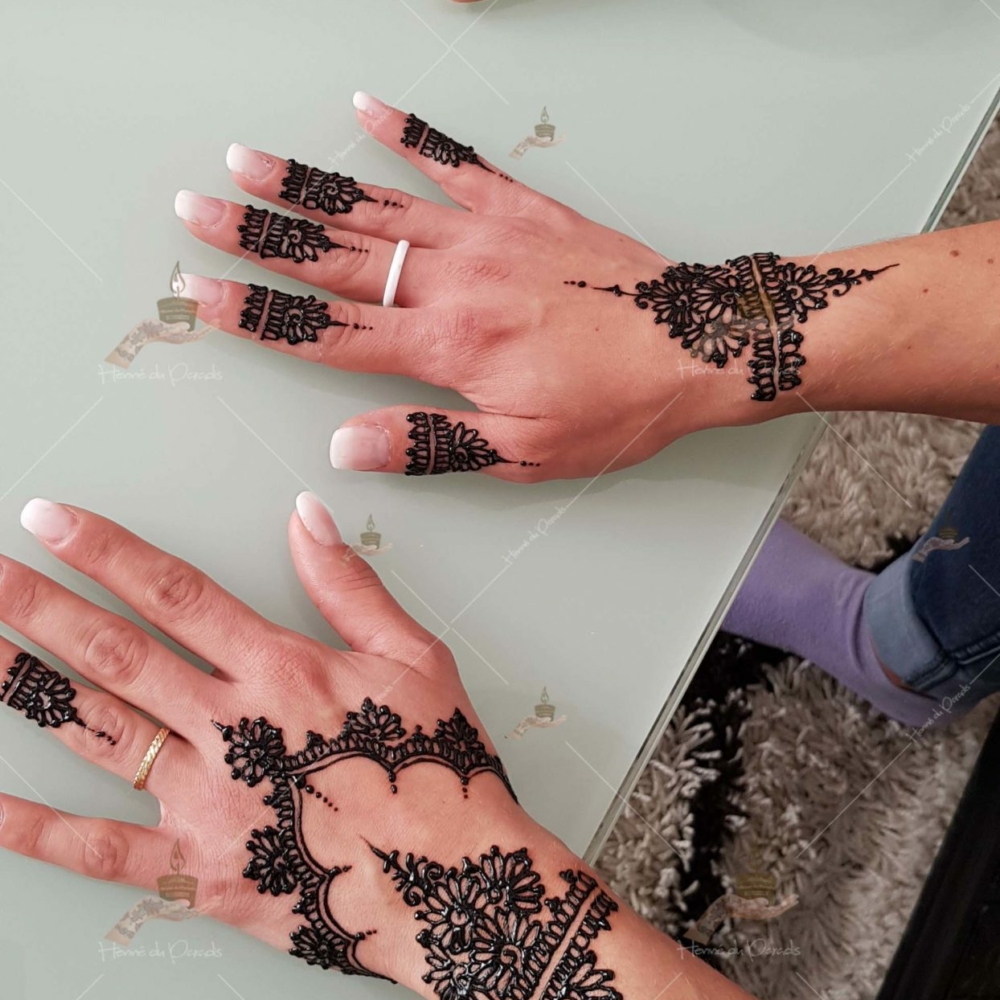 prestation henné du paradis mariage paris naturel henna henne domicile hlel tatouage fiancailles fassi mehendi day pas cher noir blanc rouge ile de france pose 78 yvelines mureaux poissy meulan argenteuil invitee main mariée