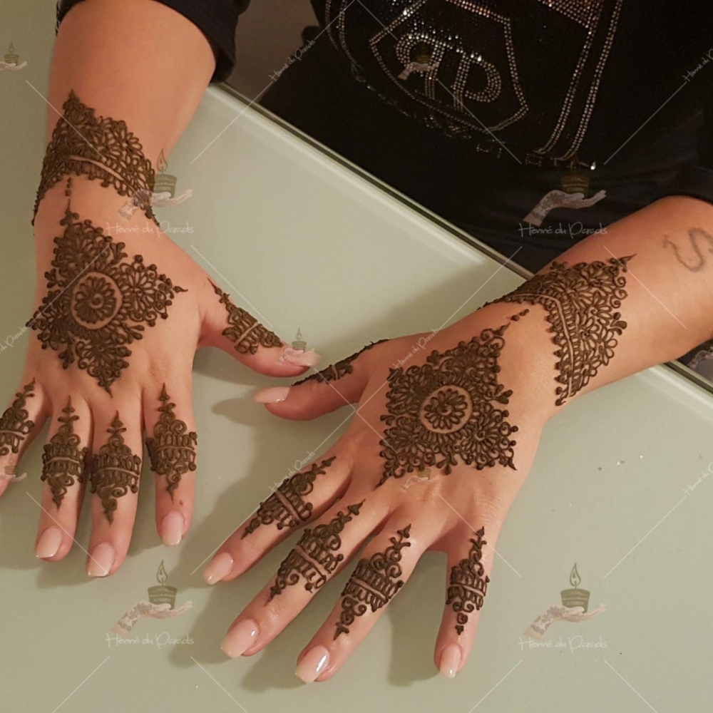 prestation henné du paradis mariage paris naturel henna henne domicile paradis hlel tatouage fiancailles fassi mehendi day pas cher noir blanc rouge ile de france pose 78 yvelines mureaux poissy meulan argenteuil invitee main mariée