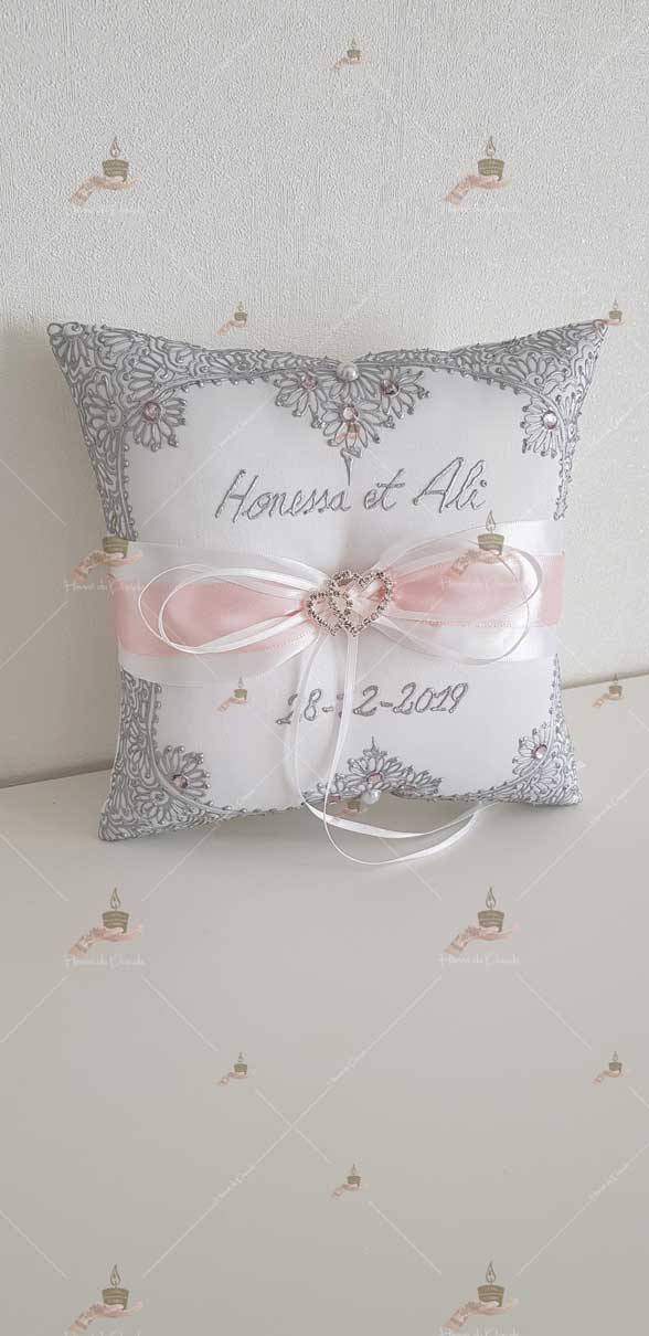coussin, porte-alliances, personnalisé paris, idf, Ile-de-france, 78, mariage, fiançailles, hlel, personnalisation, cérémonie, artisanale, amour, mariés, henné, henna
