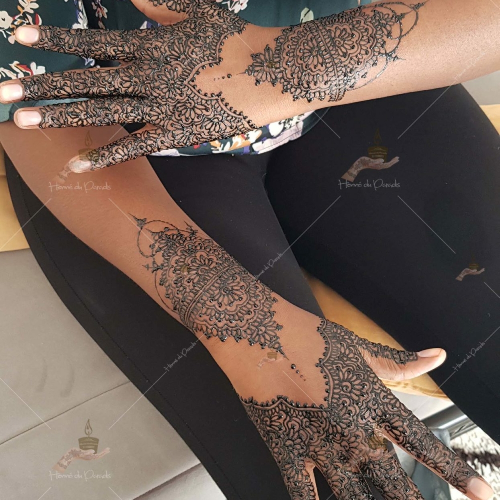 prestation henné du paradis mariage paris naturel henna henne domicile paradis hlel tatouage fiancailles fassi mehendi day pas cher noir blanc rouge ile de france pose 78 yvelines mureaux poissy meulan argenteuil invitee main mariée