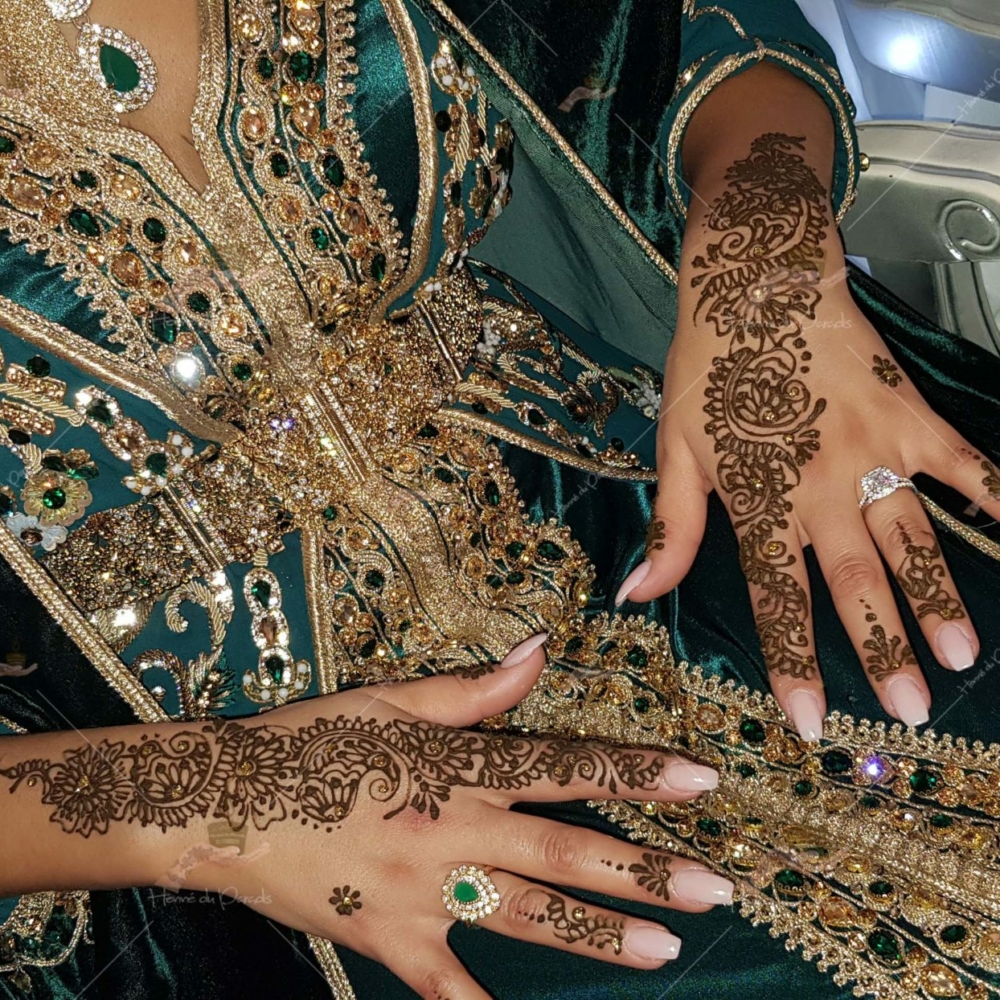 prestation henné du paradis mariage paris naturel henna henne domicile paradis hlel tatouage fiancailles fassi mehendi day pas cher noir blanc rouge ile de france pose 78 yvelines mureaux poissy meulan argenteuil invitee main mariée