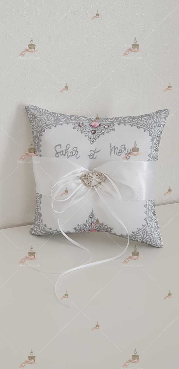 coussin, porte-alliances, personnalisé paris, idf, Ile-de-france, 78, mariage, fiançailles, hlel, personnalisation, cérémonie, artisanale, amour, mariés, henné, henna