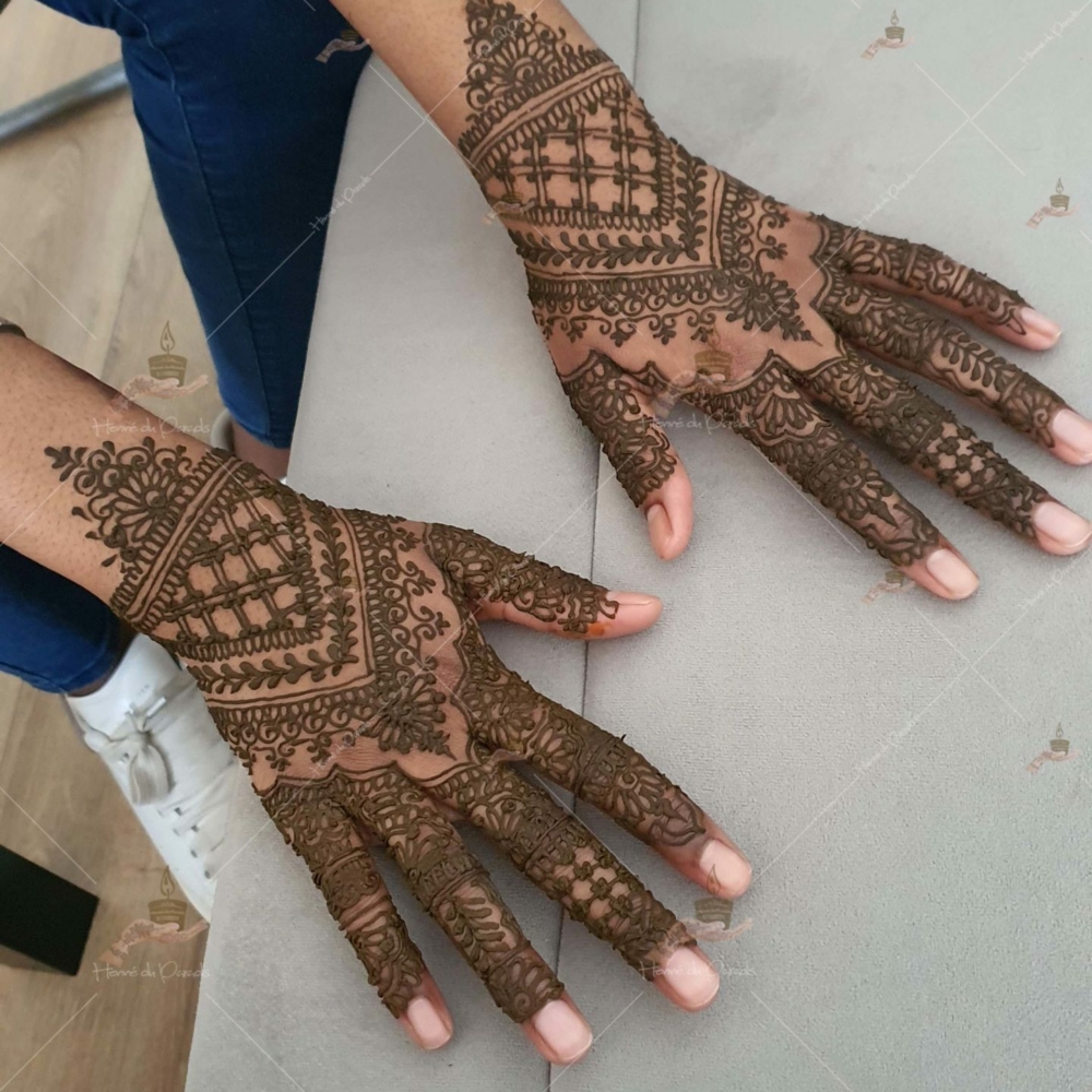 prestation henné du paradis mariage paris naturel henna henne domicile paradis hlel tatouage fiancailles fassi mehendi day pas cher noir blanc rouge ile de france pose 78 yvelines mureaux poissy meulan argenteuil invitee main mariée