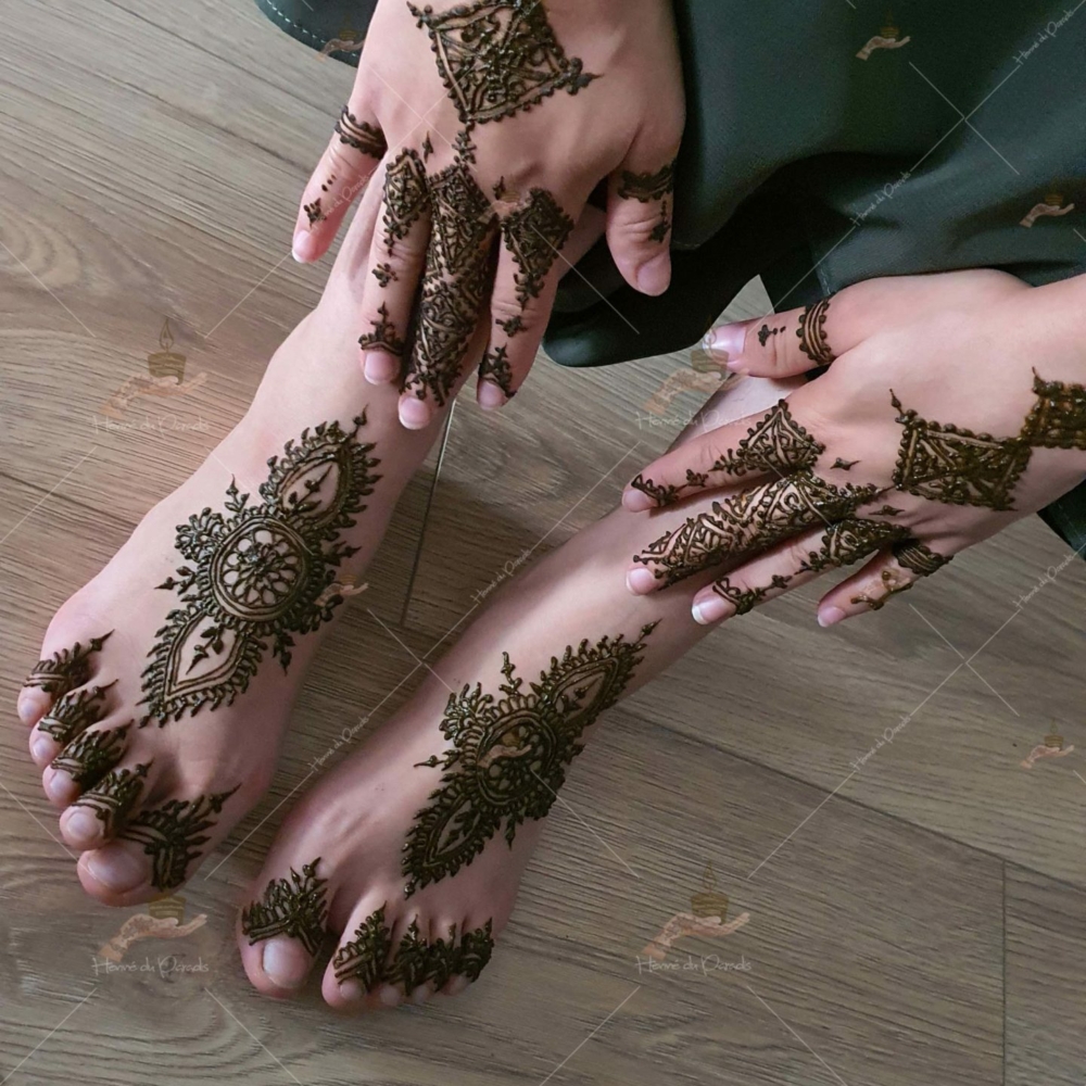 prestation henné du paradis mariage paris naturel henna henne domicile paradis hlel tatouage fiancailles fassi mehendi day pas cher noir blanc rouge ile de france pose 78 yvelines mureaux poissy meulan argenteuil invitee main mariée