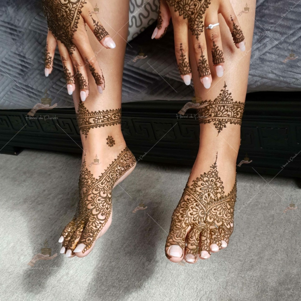 prestation henné du paradis mariage paris naturel henna henne domicile hlel tatouage fiancailles fassi mehendi day pas cher noir blanc rouge ile de france pose 78 yvelines mureaux poissy meulan argenteuil invitee main mariée