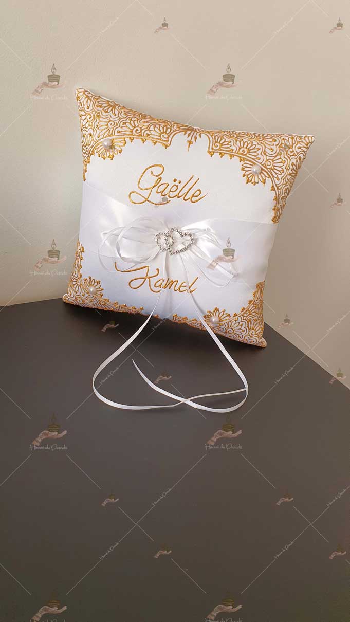 coussin, porte-alliances, personnalisé paris, idf, Ile-de-france, 78, mariage, fiançailles, hlel, personnalisation, cérémonie, artisanale, amour, mariés, henné, henna