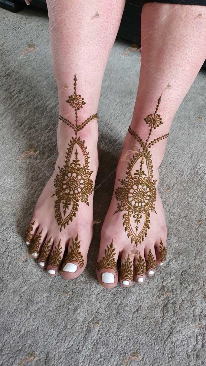 prestation henné du paradis mariage paris naturel henna henne domicile hlel tatouage fiancailles fassi mehendi day pas cher noir blanc rouge ile de france pose 78 yvelines mureaux poissy meulan pieds argenteuil invitee main mariée