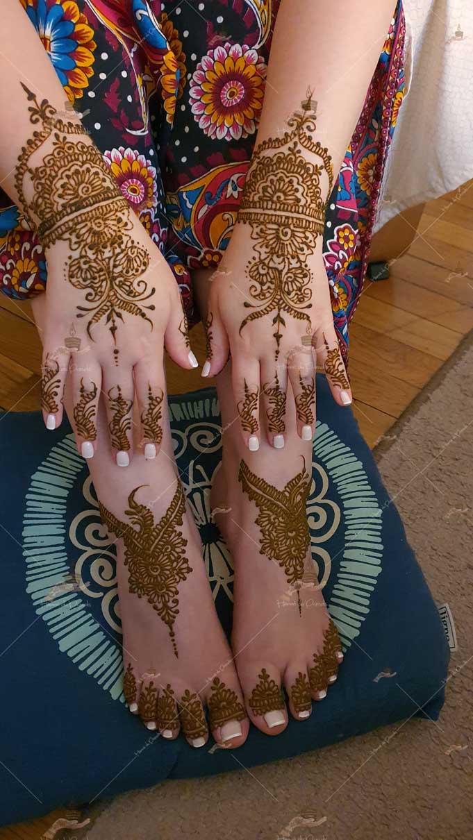 prestation henné du paradis mariage paris naturel henna henne domicile hlel tatouage fiancailles fassi mehendi day pas cher noir blanc rouge ile de france pose 78 yvelines mureaux poissy pieds meulan argenteuil invitee main mariée