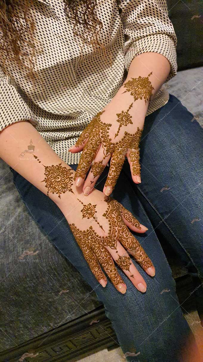 prestation henné du paradis mariage paris naturel henna henne domicile hlel tatouage fiancailles fassi mehendi day pas cher noir blanc rouge ile de france pose 78 yvelines mureaux poissy meulan argenteuil invitee main mariée